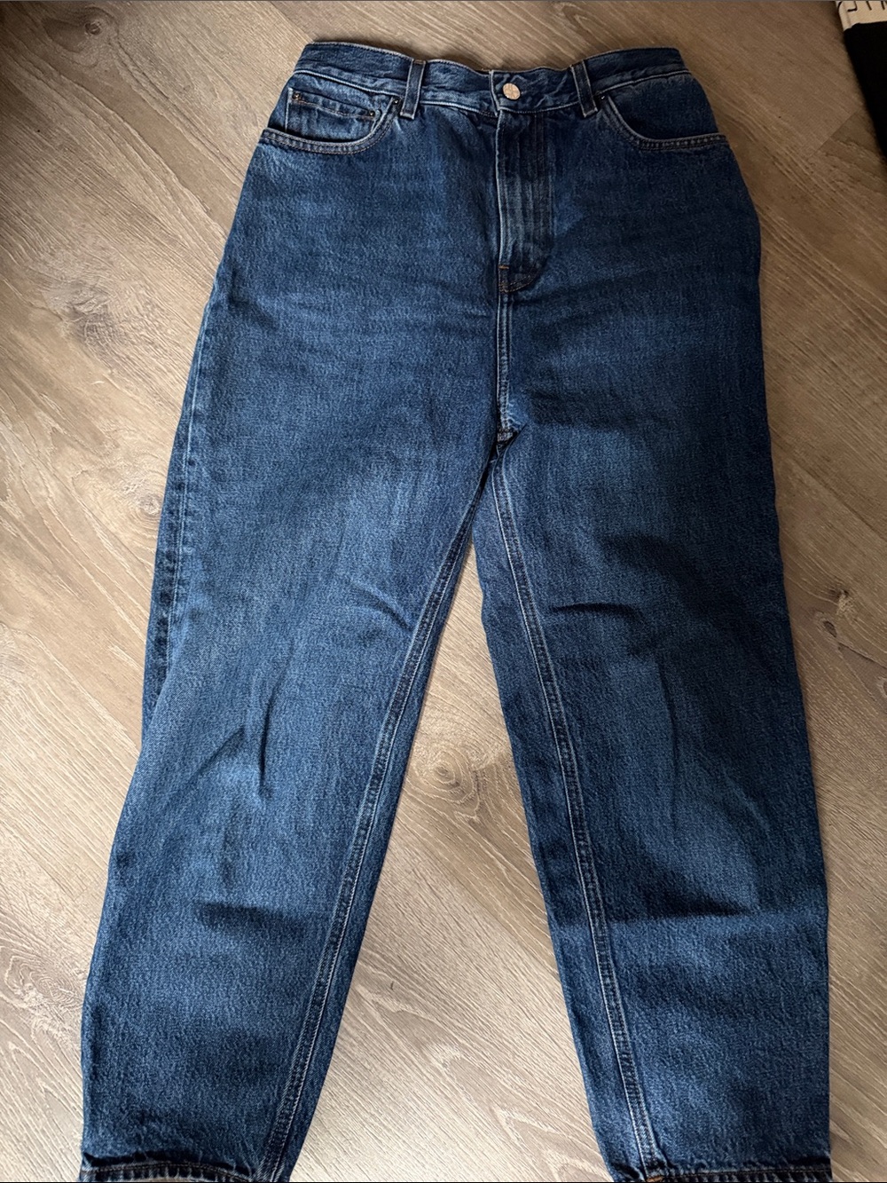 Toteme Boyfriend Jeans in Dark Indigo Wash
